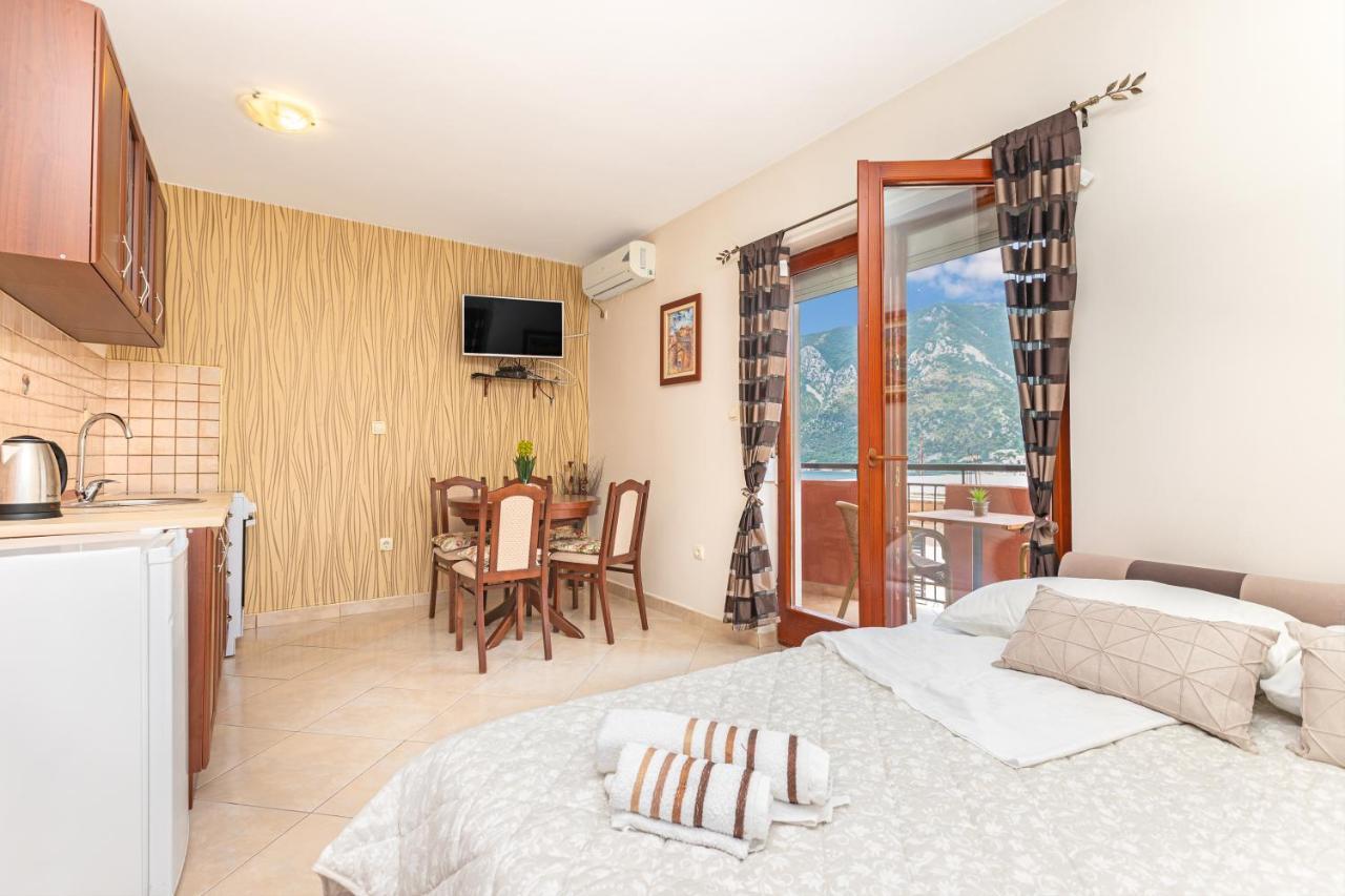 Apartments Donkovic Kotor Exterior photo